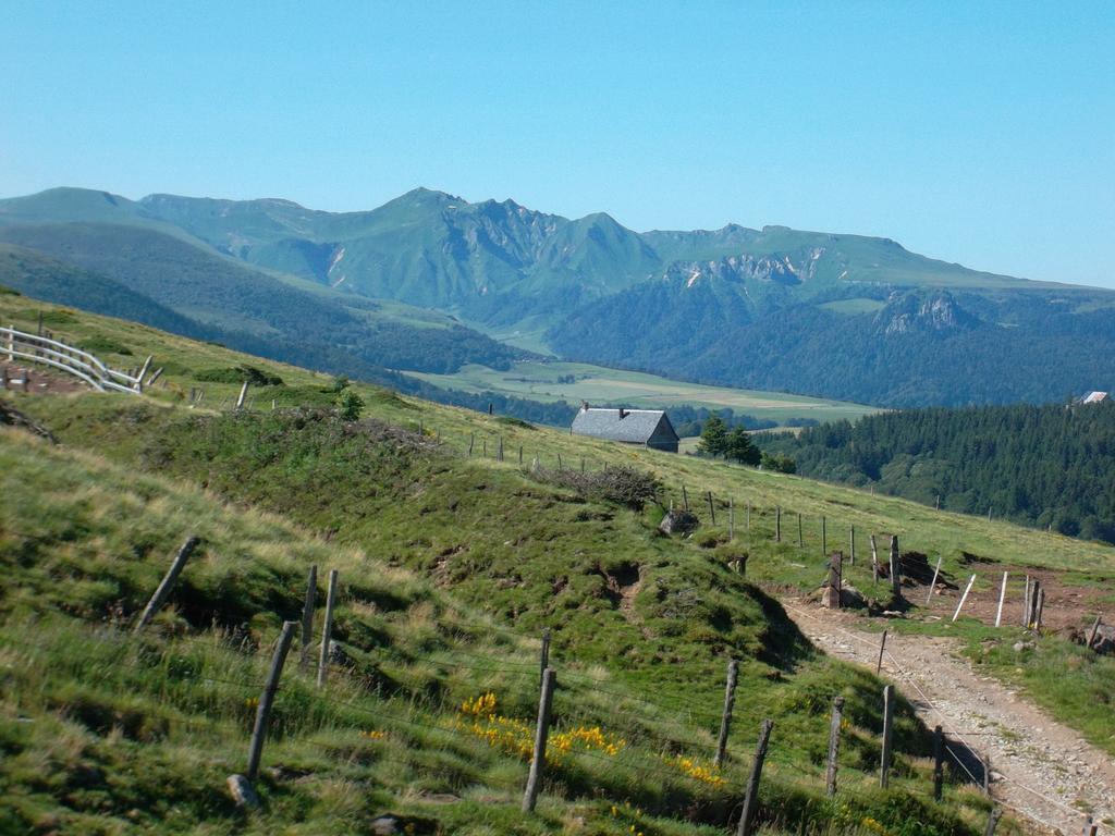 Vvf Correze Pays D'Eygurande酒店 外观 照片